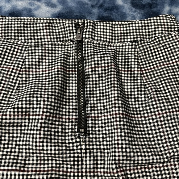 Ultra high-rise line A mini skirt size s. - Picture 5 of 8